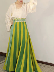 [Spring Dawn at Su Causeway] 谜阿凰 苏堤春晓 Tang Dynasty-Style Tān Lǐng Top and Paneled Skirt Set