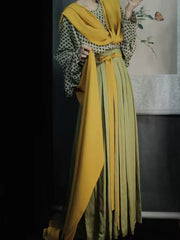 [Emerald Trail] 绿野仙踪 Greenwoods Trace Hanfu Set with Printed Round Collar Top, Pleated Skirt, and Sun-Jewel Pībó Scarf