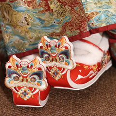 [The Auspicious Lion] 狮来运转 Original Improved "Qiaotou" Hanfu Shoes with Hidden Heel for New Year Celebrations