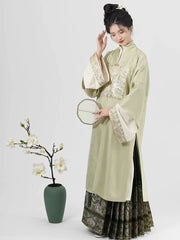 [Gardens of the West Pond] 西池 Original Ming Style Hanfu Set with Half-Sleeve Robe & Mamian Skirt