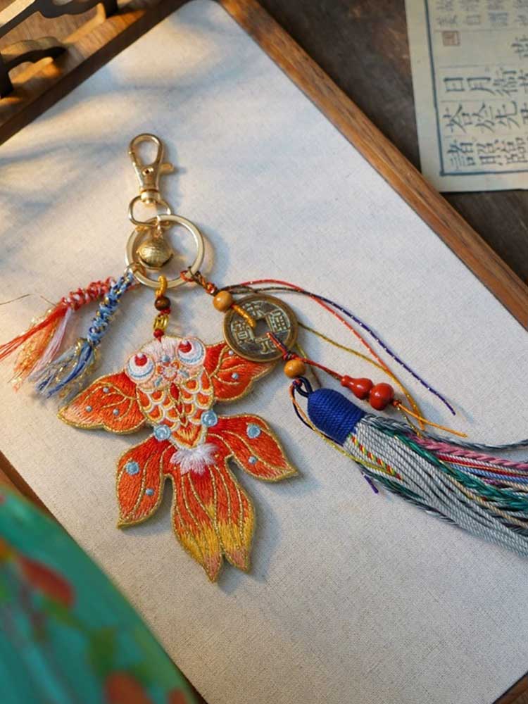 [Red Flying Fish] 云深雾浅 Red Flying Fish Embroidered Goldfish Kite Pendant for Hanfu & Bags