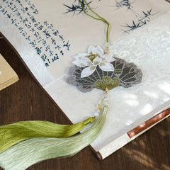 [The Ink Lotus] 水墨清莲 Original Embroidered Waist Pendant & Jinbu for Mamian Skirt (Unscented)