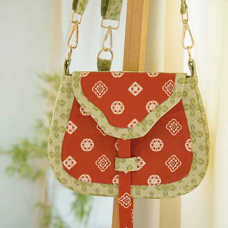 [The Shosoin Melody] 橘绿团花 Original Hanfu Peddler Bag with Tang Style Lute Patterns & Flip-Top Design