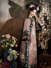 柒小乔 Original Qing Dynasty Style Full Embroidery Changyi (氅衣) - Photography & Cultural Attire